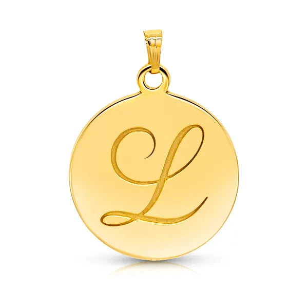 Personalized initial disc pendant in yellow gold